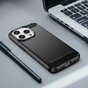 Carbon Armor TPU mit geb&uuml;rsteter Oberfl&auml;che, Kompatibel mit iPhone 16 Pro - Schwarz